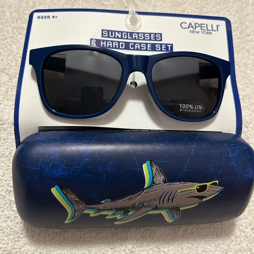 Capelli Sunglasses & Hard Case Set